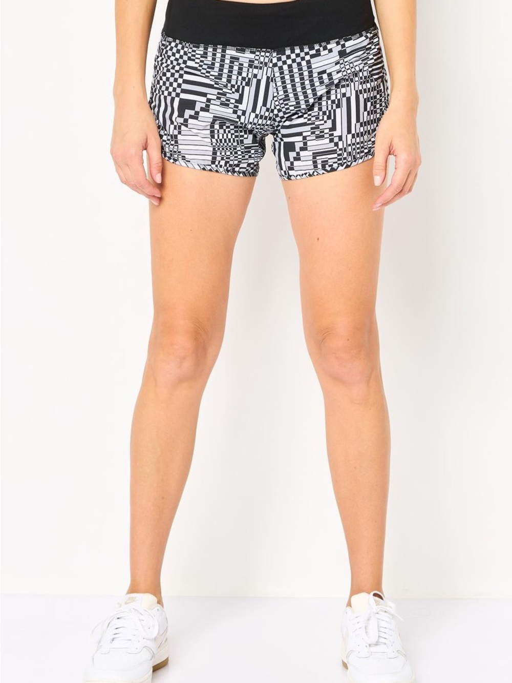 Nike Women’s Black & White Geometric Pattern Dri-Fit Running Shorts, Size XS